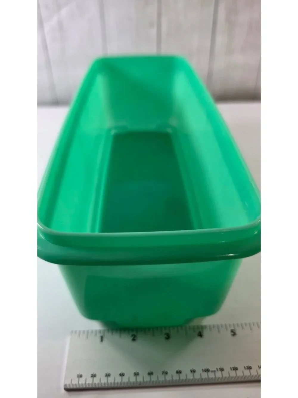 VINTAGE GREEN TUPPERWARE CELERY VEGETABLE KEEPER 3 PC 782 VEGGIE SEAL LID